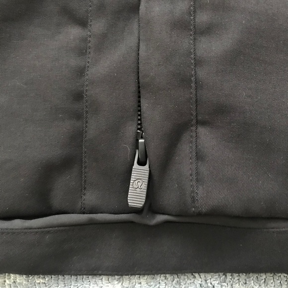 Ladies Lululemon transitional coat, like new - Picture 5 of 14